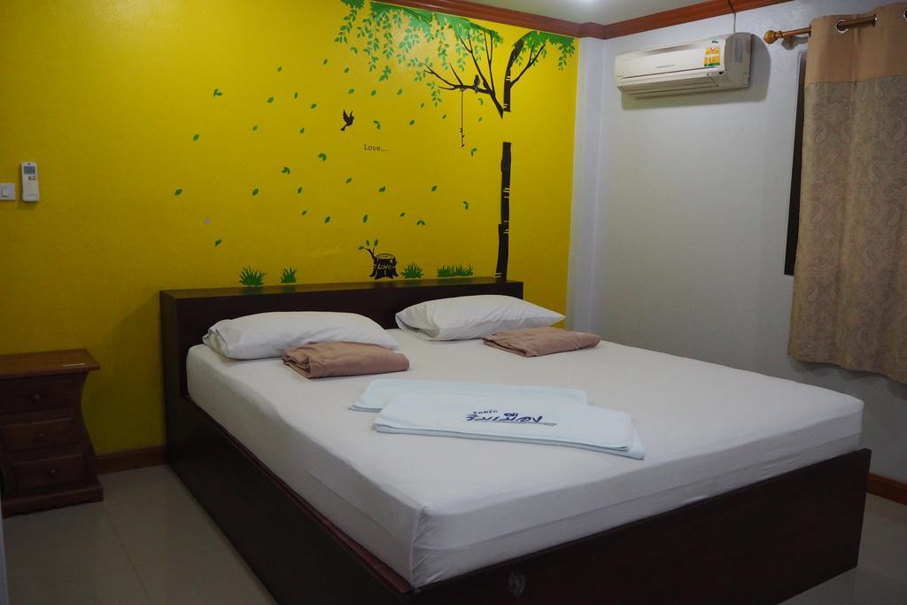 Phanom Sarakham Rimmueng Resort מראה חיצוני תמונה